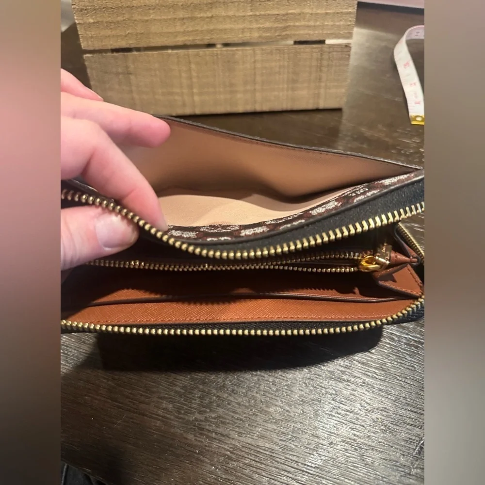 Kate Spade Black and Gray Patterned Wallet - Picture 6 of 9